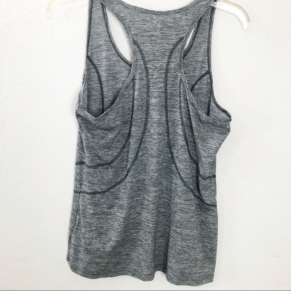 Reebok Gray Racerback Tank Top Size M - Picture 3 of 5